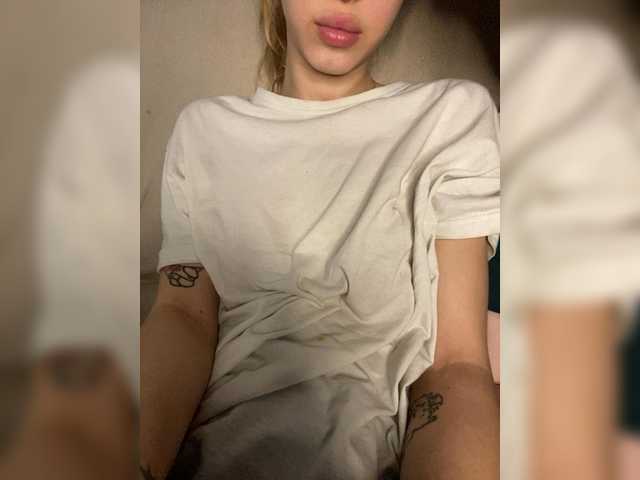 LinaTwins's BongaCams show and profile