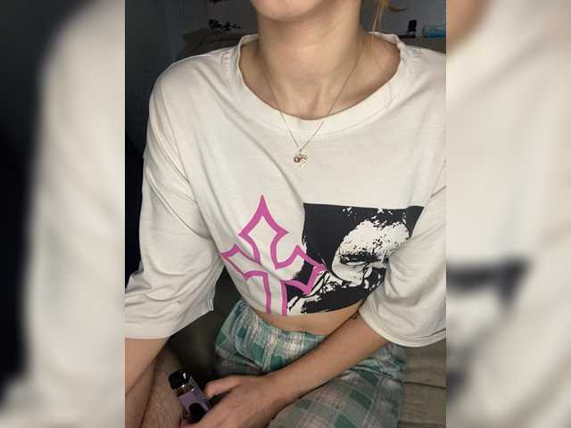 LinaTwins live cam on BongaCams