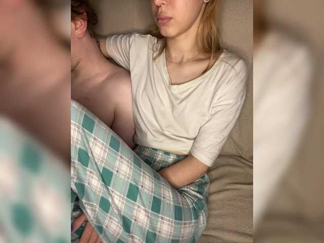 LinaTwins live cam on BongaCams