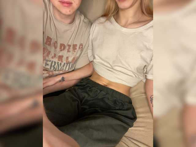 LinaTwins's BongaCams show and profile