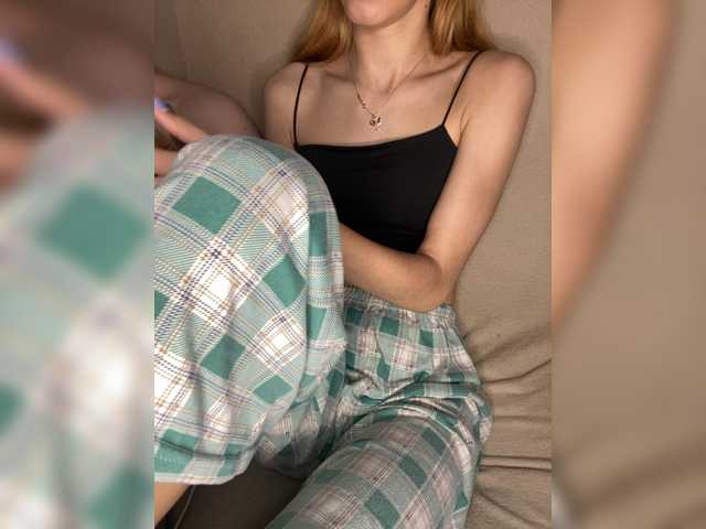 LinaTwins live cam on BongaCams