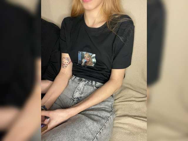 LinaTwins live cam on BongaCams