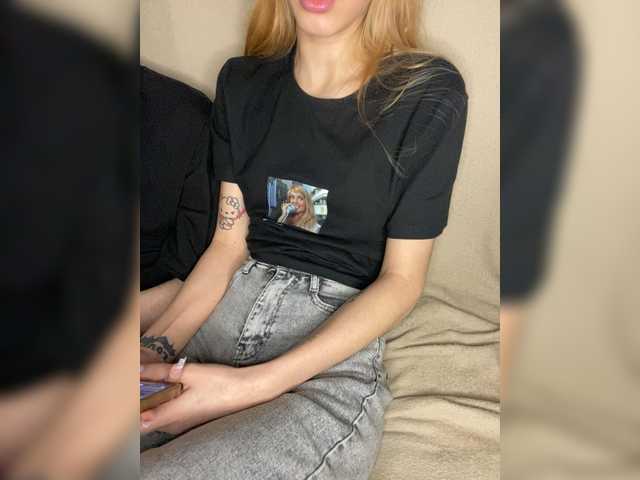 LinaTwins live cam on BongaCams