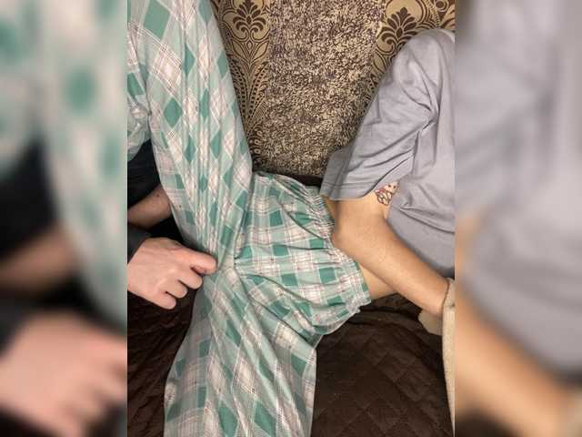 LinaTwins live cam on BongaCams