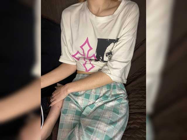 LinaTwins live cam on BongaCams