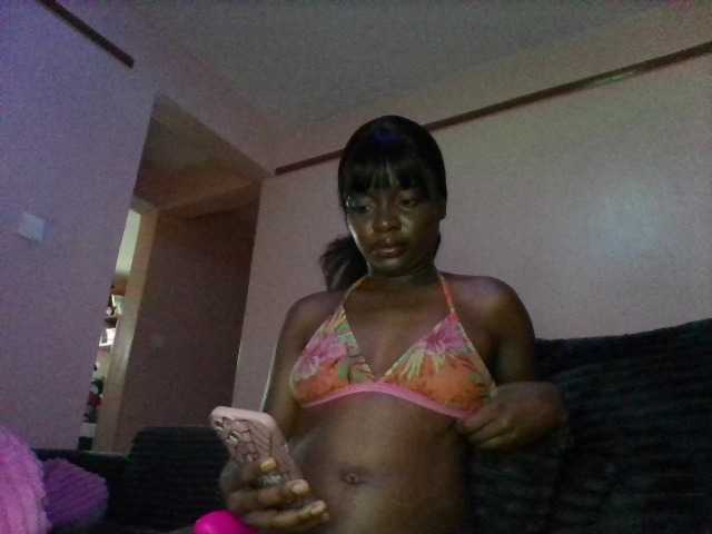 Xoxoteshy live cam preview