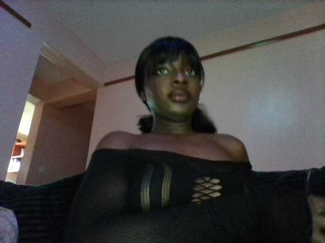 Xoxoteshy live cam on BongaCams