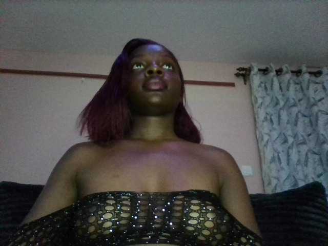Xoxoteshy live cam on BongaCams
