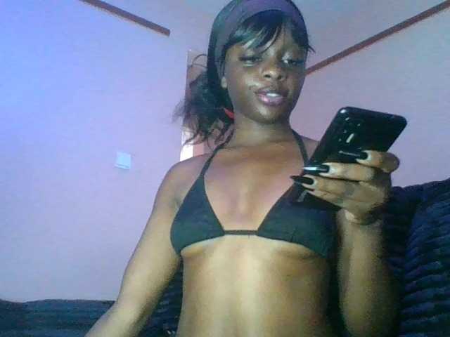 Xoxoteshy live cam on BongaCams