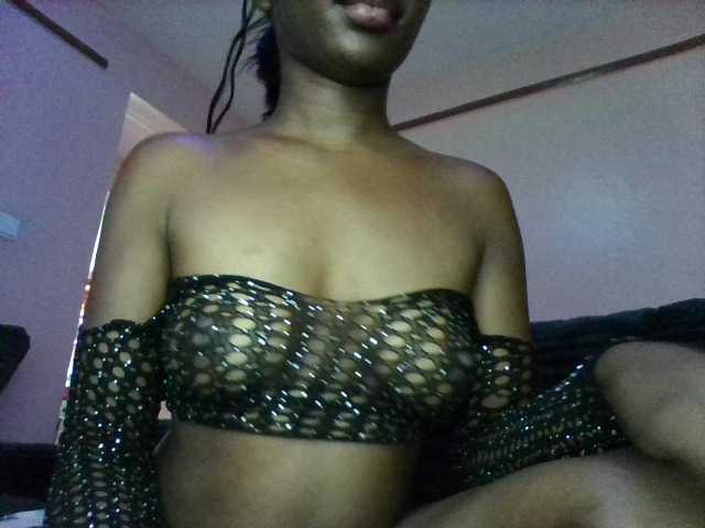 Xoxoteshy live cam on BongaCams
