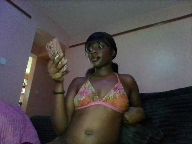 Xoxoteshy live cam preview