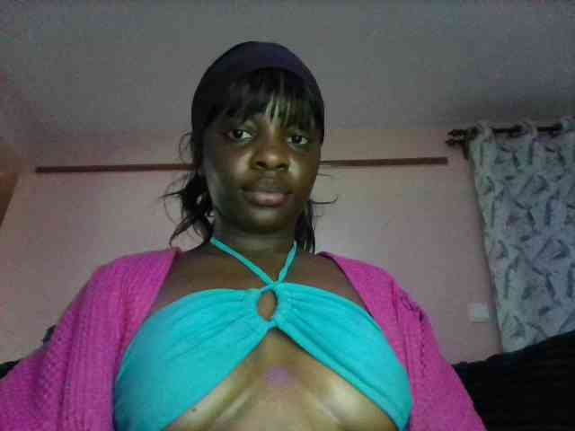 Xoxoteshy webcam