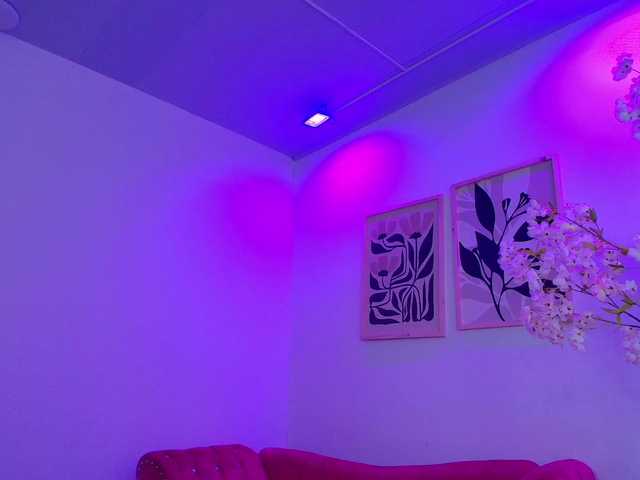 Ahilin-luther live cam on BongaCams