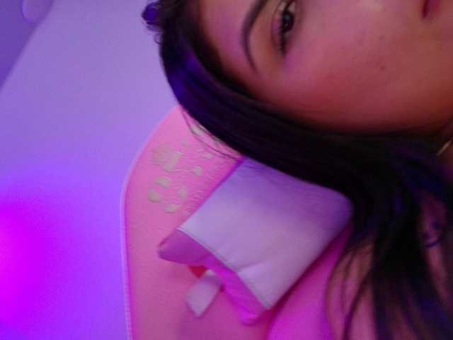 Ahilin-luther live cam on BongaCams