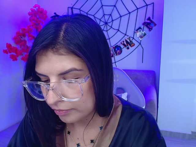 Ahilin-luther live cam on BongaCams