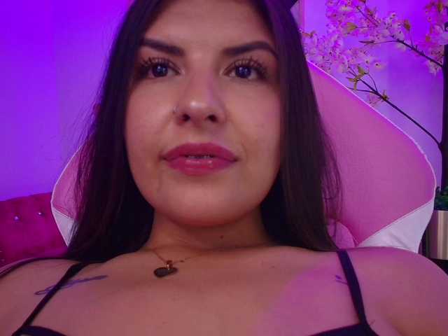Ahilin-luther live cam on BongaCams