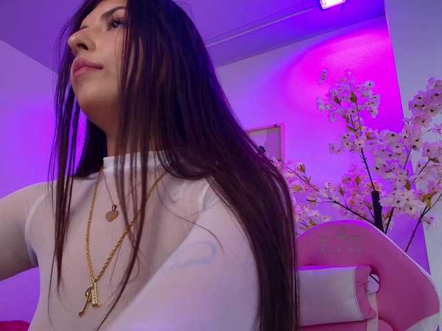 Ahilin-luther live cam on BongaCams