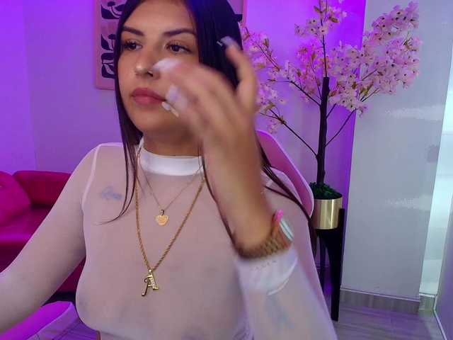 Ahilin-luther live cam on BongaCams