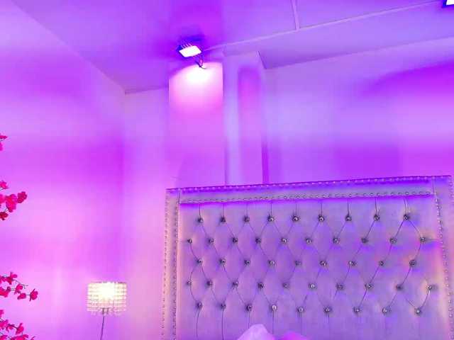 Ahilin-luther live cam on BongaCams