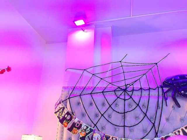 Ahilin-luther live cam on BongaCams