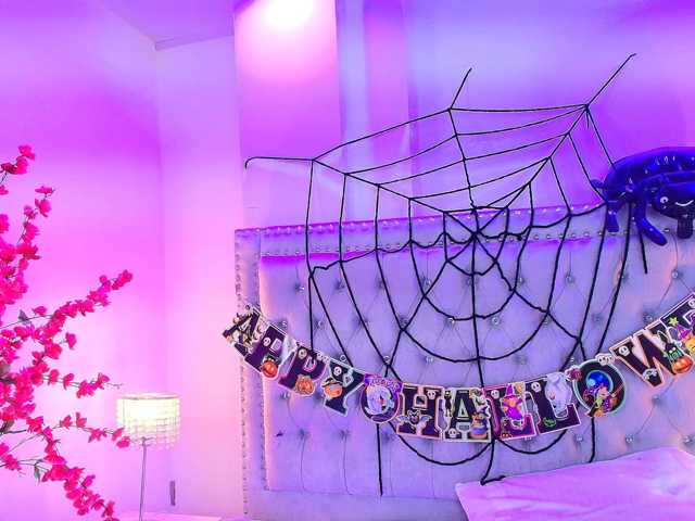 Ahilin-luther live cam on BongaCams