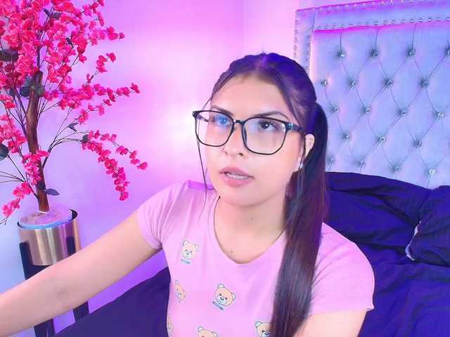 Ahilin-luther live cam on BongaCams