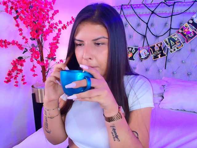 Ahilin-luther live cam on BongaCams