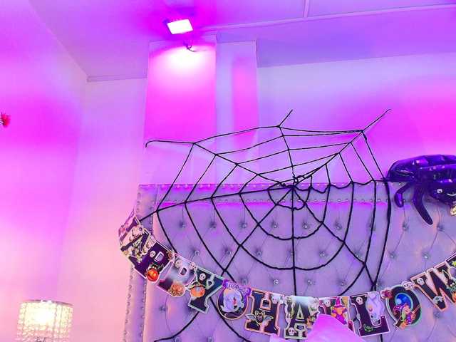 Ahilin-luther live cam on BongaCams