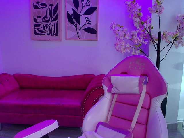 Ahilin-luther live cam on BongaCams