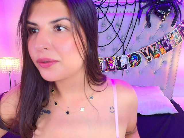 Ahilin-luther live cam on BongaCams
