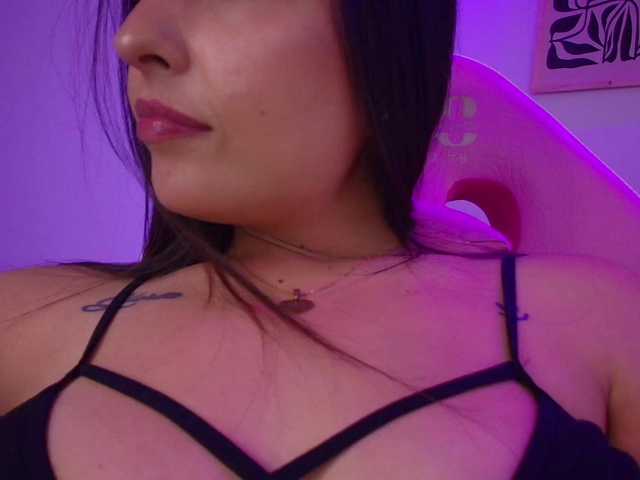 Ahilin-luther live cam on BongaCams