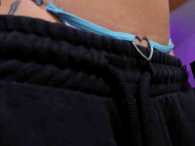 CleoMoonnude webcam