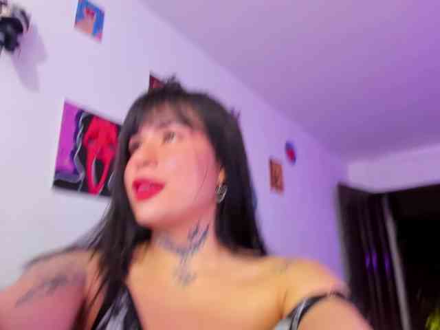 CleoMoonnude webcam