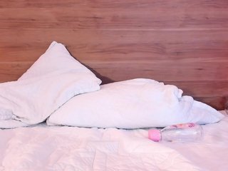 thamiina Porn Show