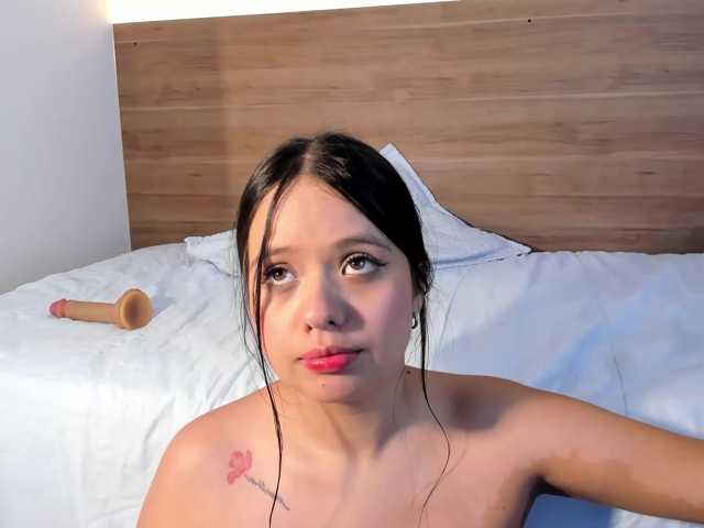 thamiina live cam on BongaCams