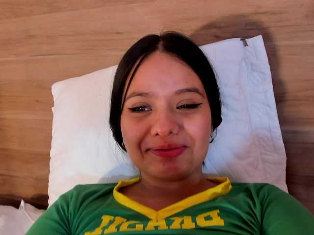 thamiina live cam on BongaCams