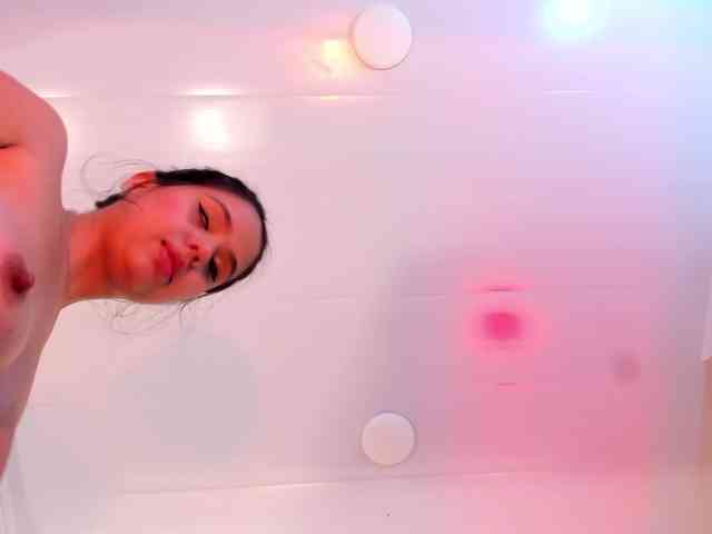 thamiina webcam