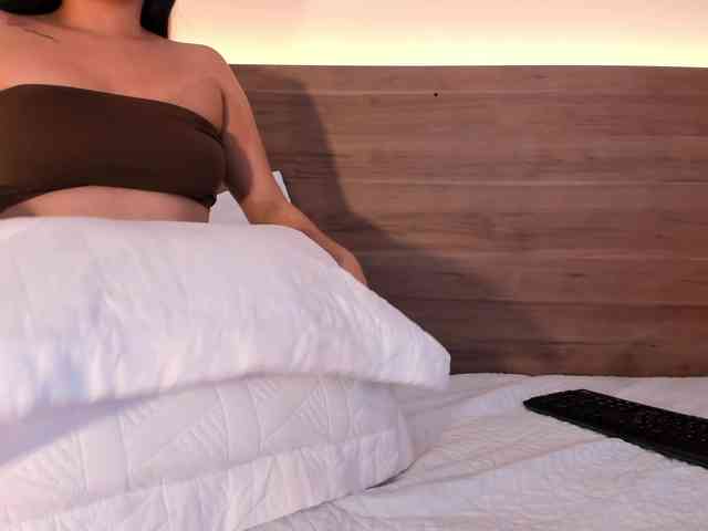 thamiina webcam
