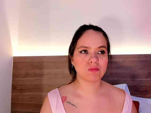 thamiina webcam