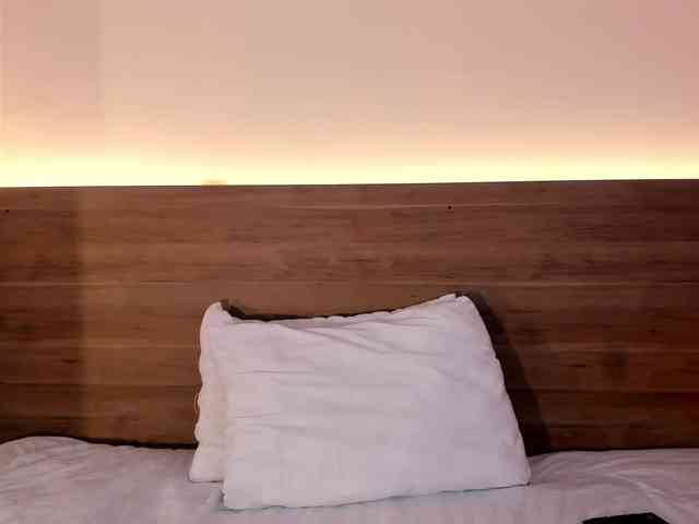 thamiina webcam