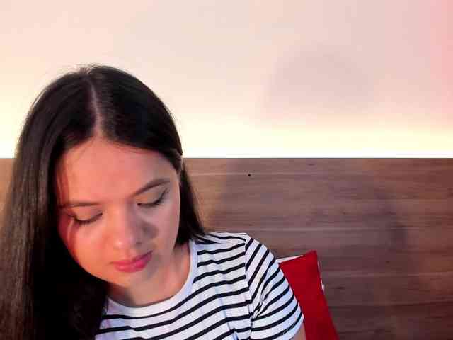thamiina webcam