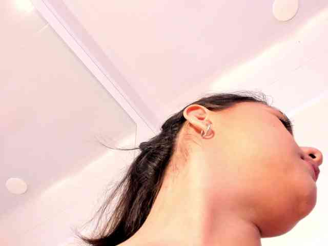 thamiina webcam