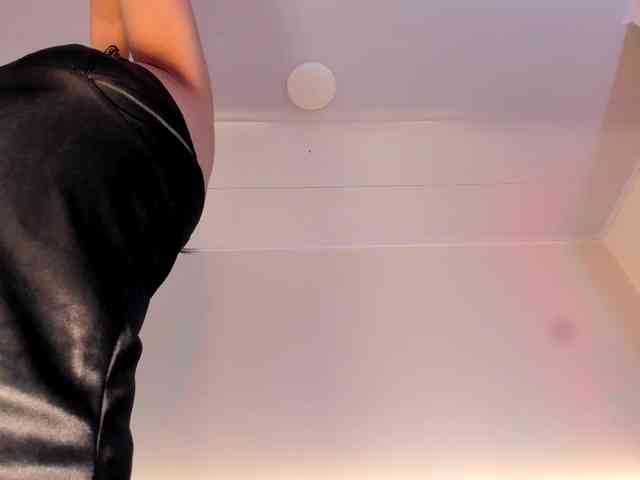 thamiina webcam