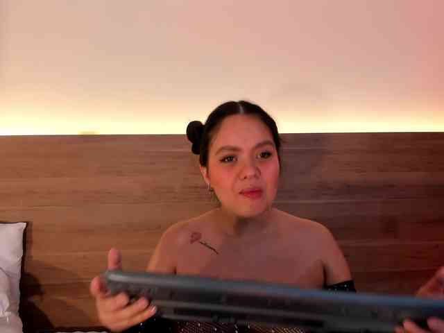thamiina webcam