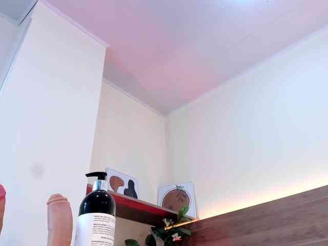 thamiina webcam
