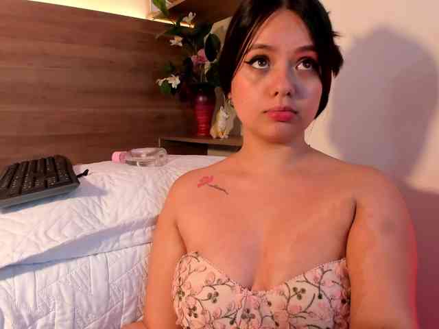thamiina webcam