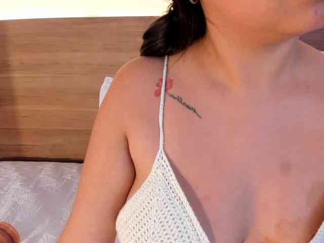 thamiina webcam