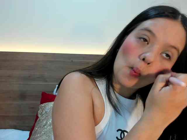thamiina webcam