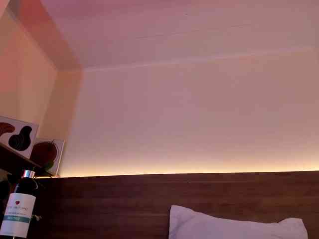 thamiina webcam