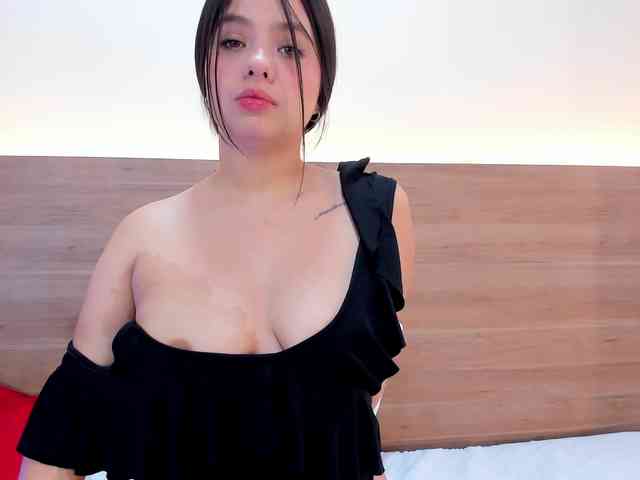 thamiina webcam